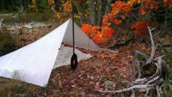 Hyperlite Mountain Gear Flat Tarp 8´6´´ X 8´6´´white -Camping im Freien tarp field 2